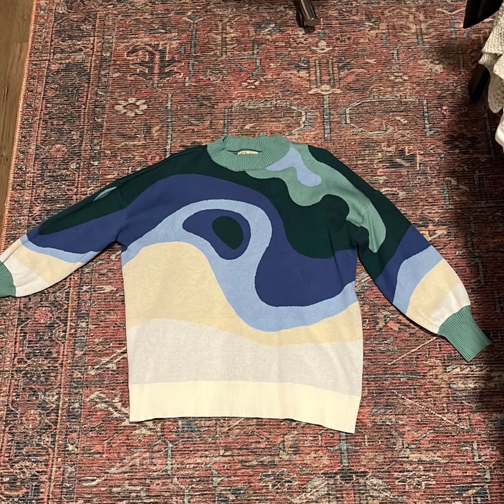 verge girl sweater
